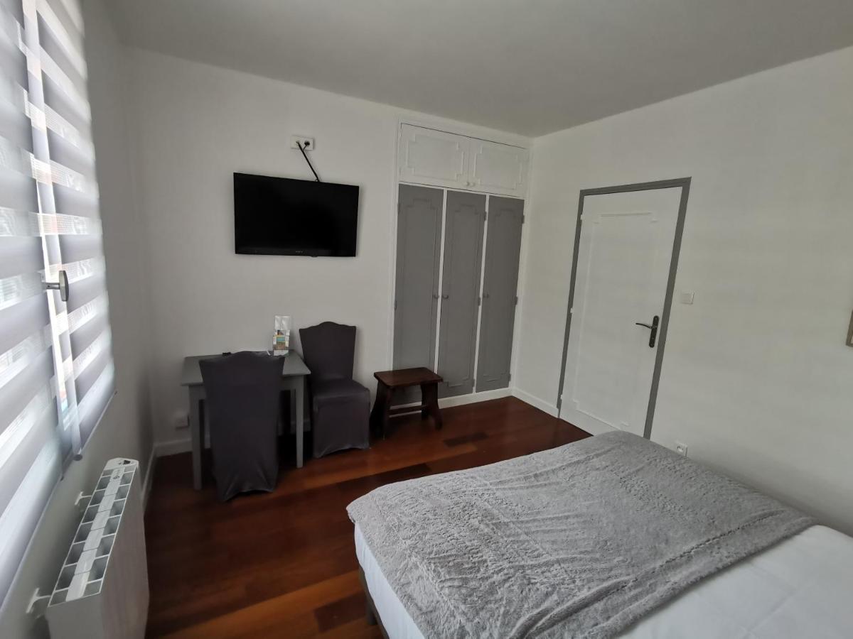 Le Senechal Bed & Breakfast Villefranche-de-Rouergue Luaran gambar